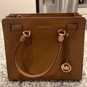 Michael Kors Handbag & Wallet Set